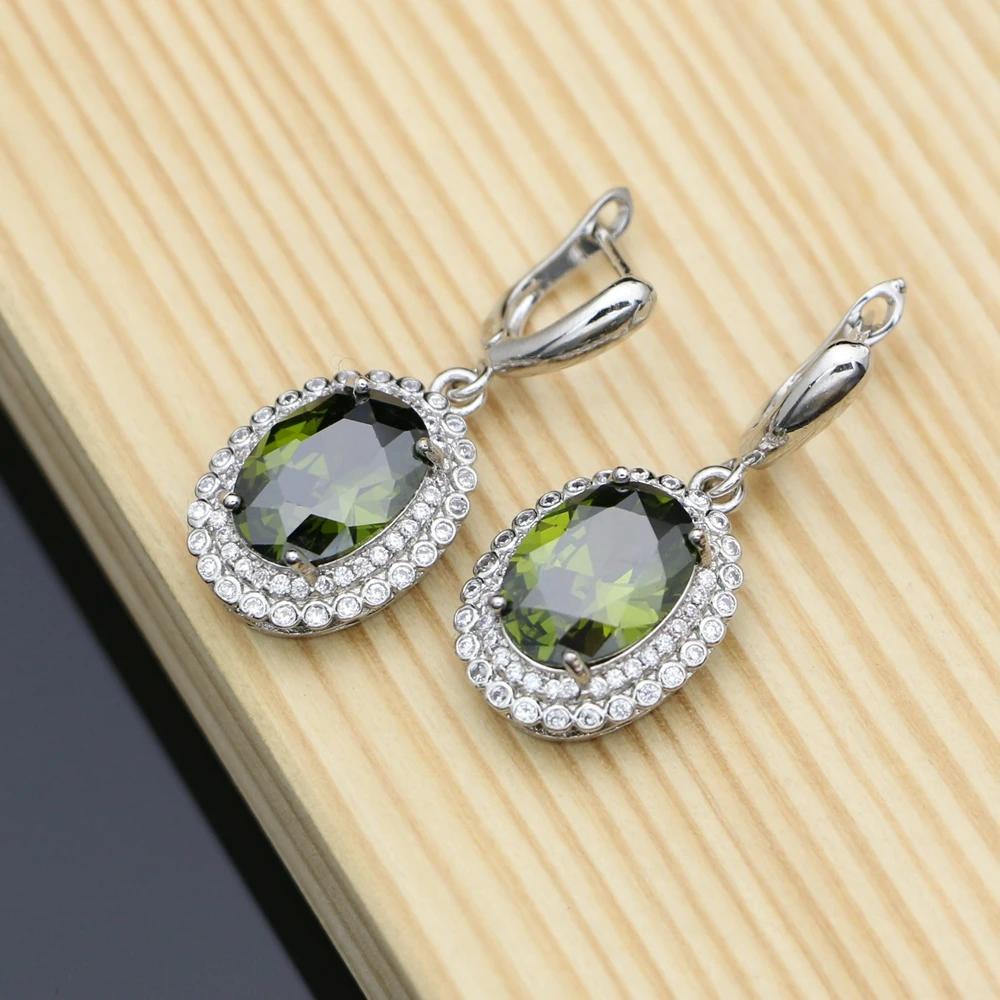 Серьги с оливково-зеленым камнем ювелирные изделия из серебра кубическим