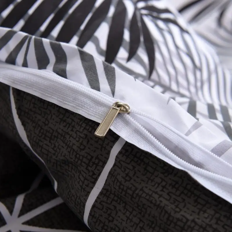 Комплект постельного белья черного и белого цветов размеры 5 | Дом сад