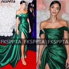 Женское вечернее платье с открытыми плечами и высоким разрезом