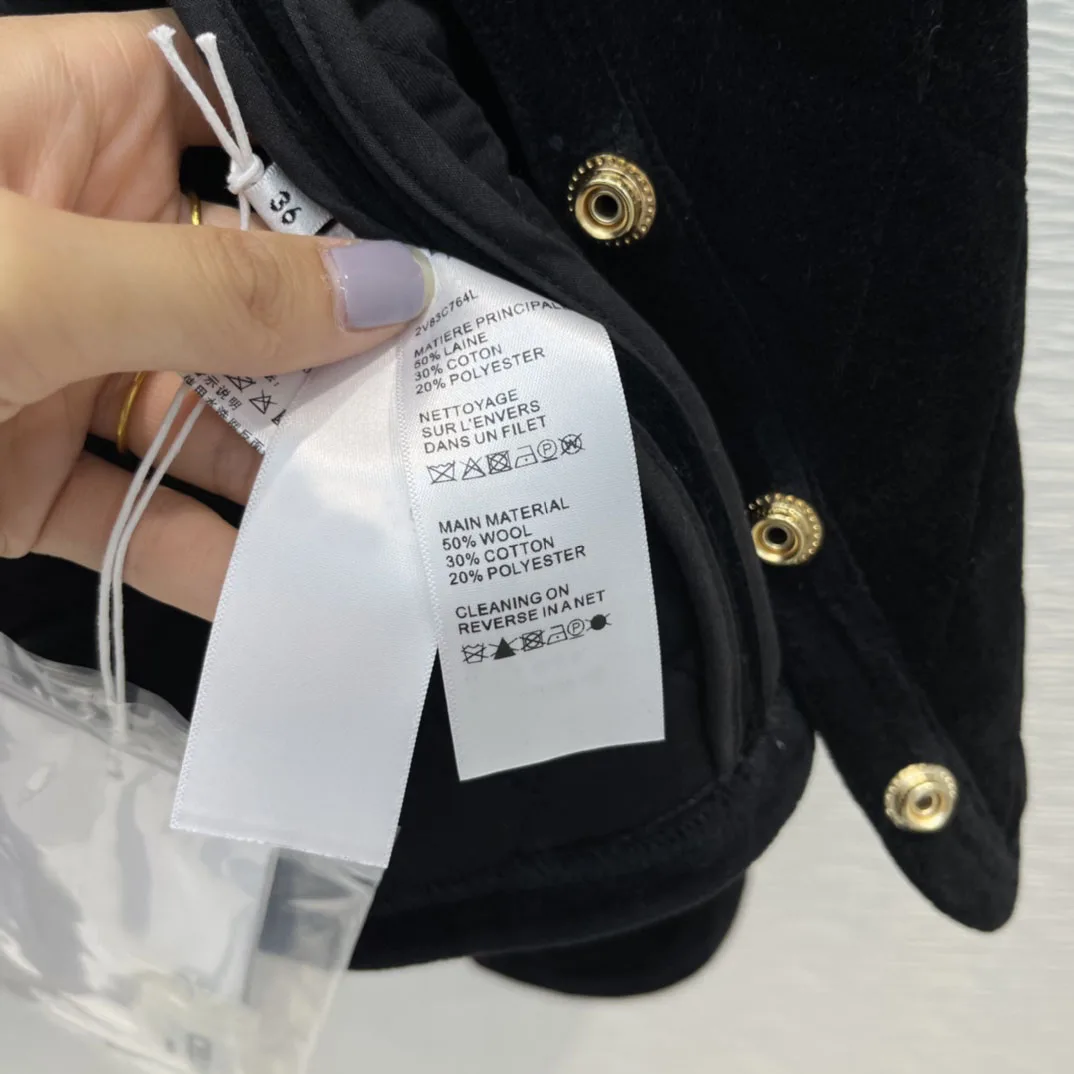 

Velvet Black Parkas for Women Top Quality O-neck Long Sleeve Slim Parkas High-end Brand Gold Single Breasted Parkas Winter 2021