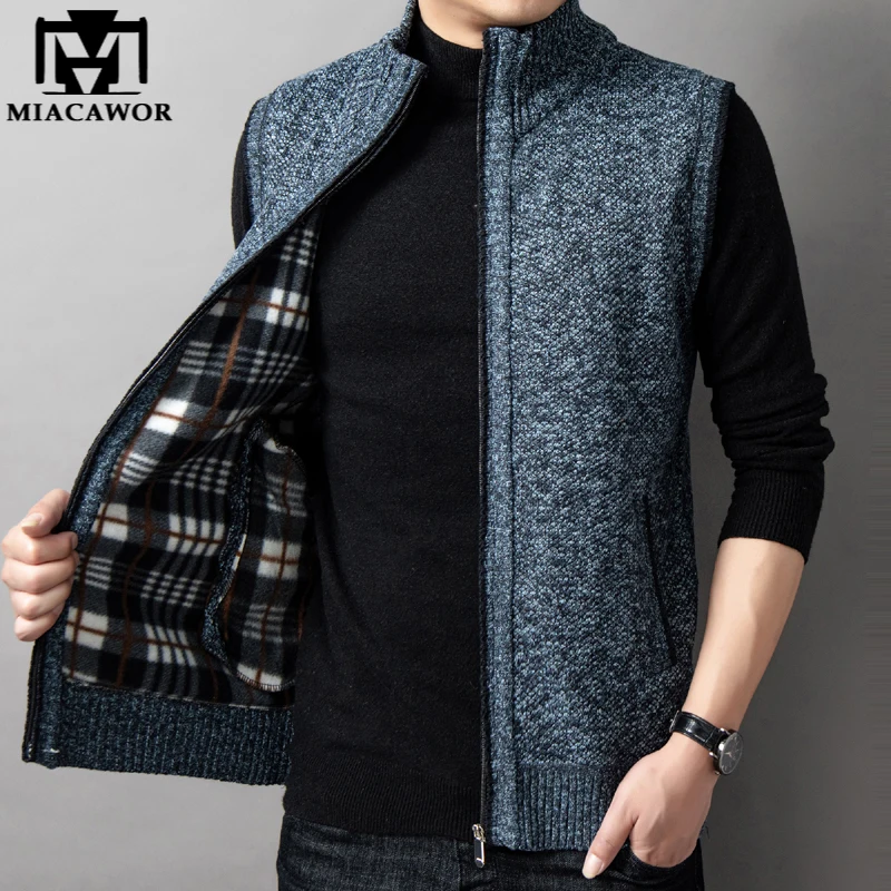 

New Sleeveless Sweater Coats Autumn Winter Warm Knitted Vest Men Velvet Cardigan Casual Zipper Jackets Men Clothes Y342