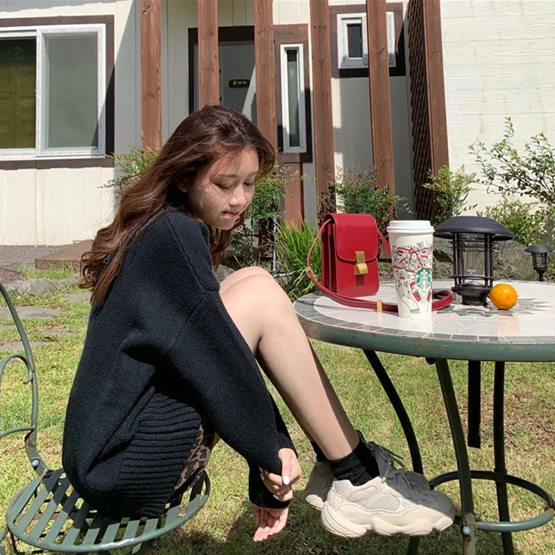 Пуловер женский с круглым вырезом однотонный Свободный пуловер карамельных