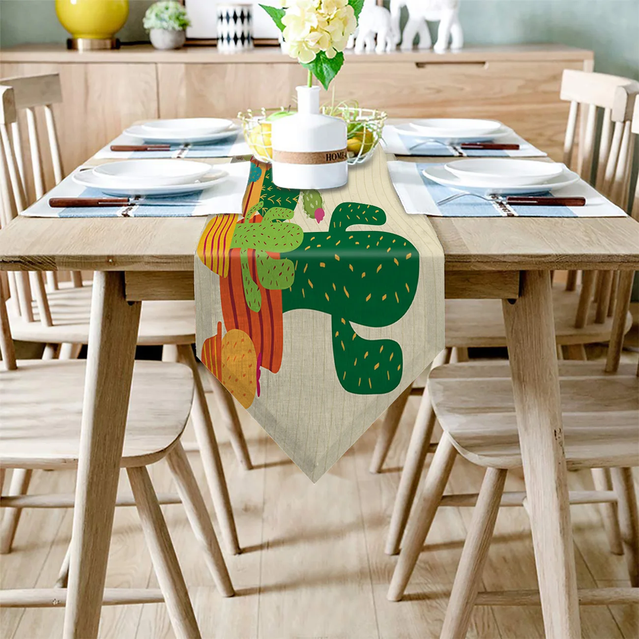 Кактус растение суккулент в горшке скатерть для семейного ужина на улице
