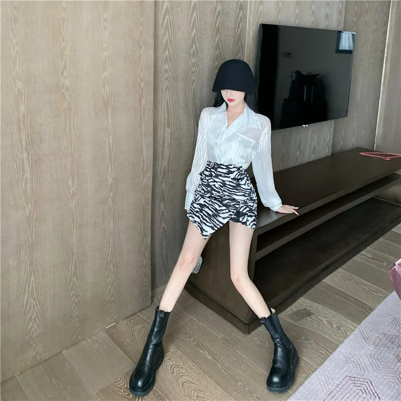 

COIGARSAM French Style Striped Women Loose Lurex Skirts White Zebra Skirt Q133