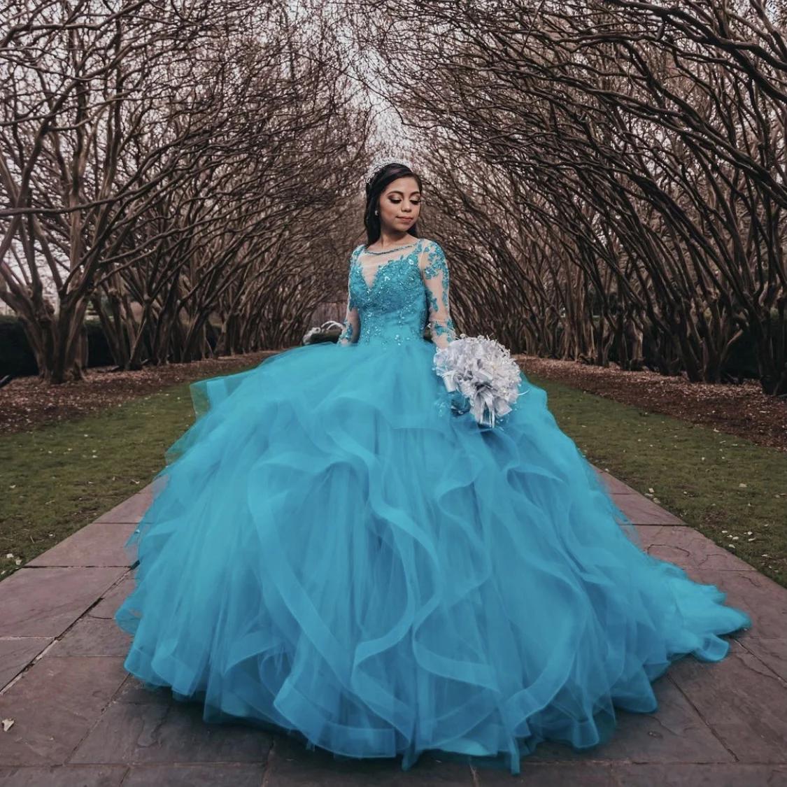 

Ball Gown Quinceanera Dresses Green 2021 Sheer Illusion Lace Full Sleeve Tiered Sweet 16 Year Long Party Dress Plus Size