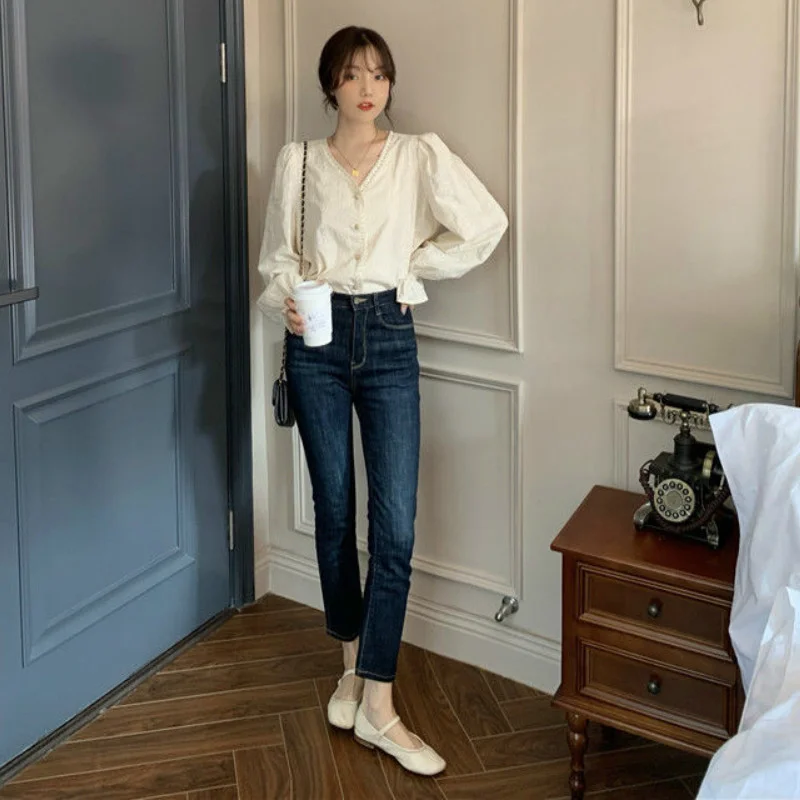

Shirts Women Trendy Mellow Funky Elegant Temperament Solid Fashionable French Tender Vintage V-Neck Flare Sleeve All-match Chic