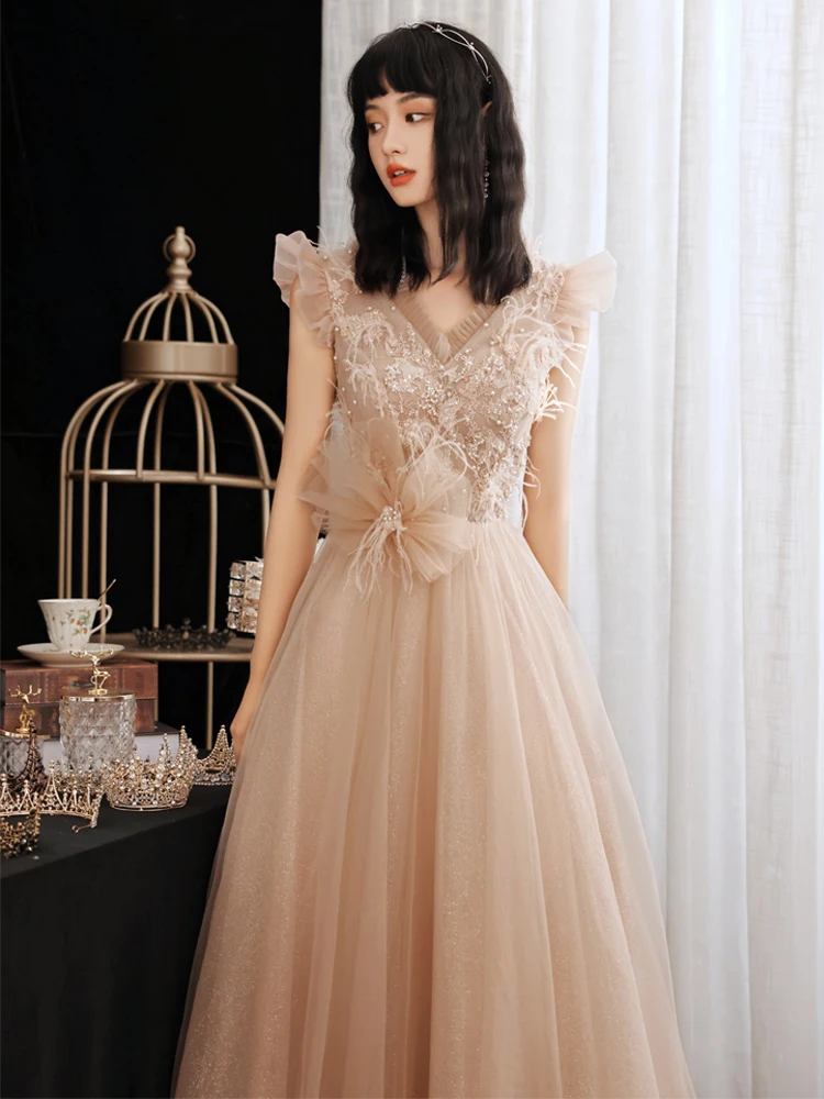 

Sexy V-Neck Slim Formal Evening Gowns Sleeveless Thin Waist Appliqued Long Bridesmaid Dress Retro Back Lace-Up Party Gown