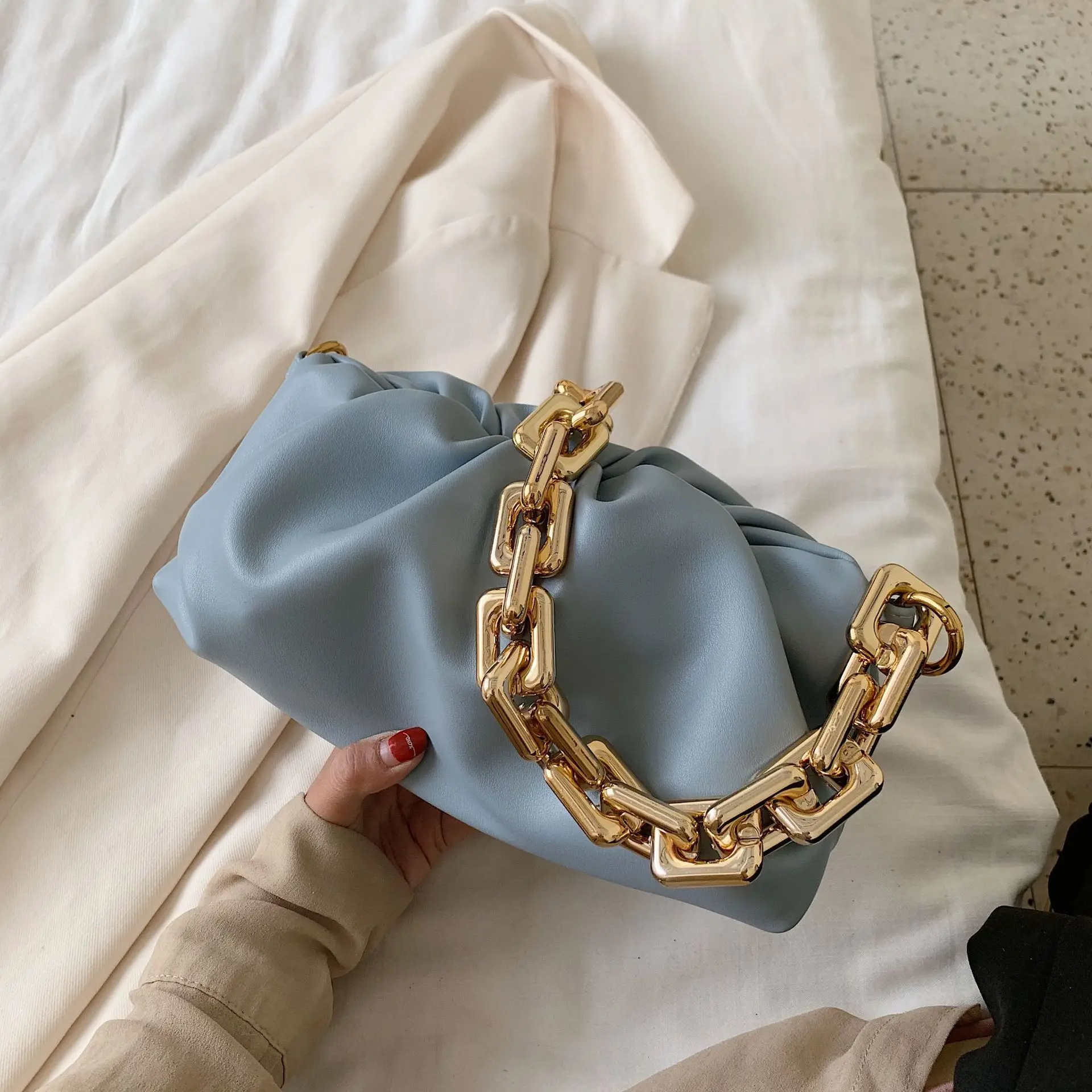 

2021 New Fashion Simple Personality Portable One Shoulder Underarm Women's Bag