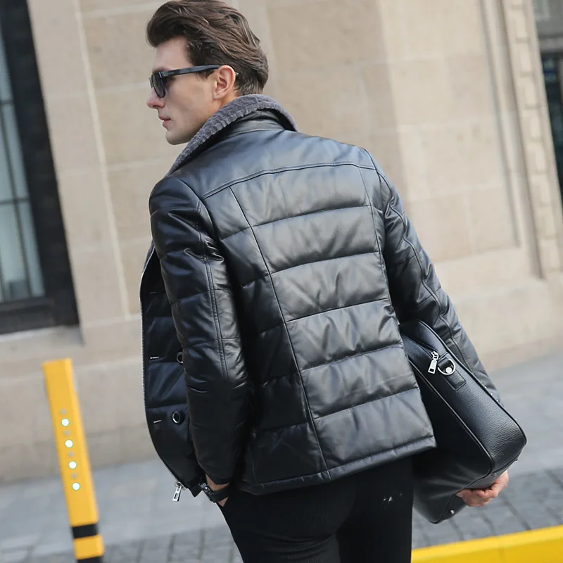 Мужской пуховик из натуральной овечьей кожи с воротником натурального меха