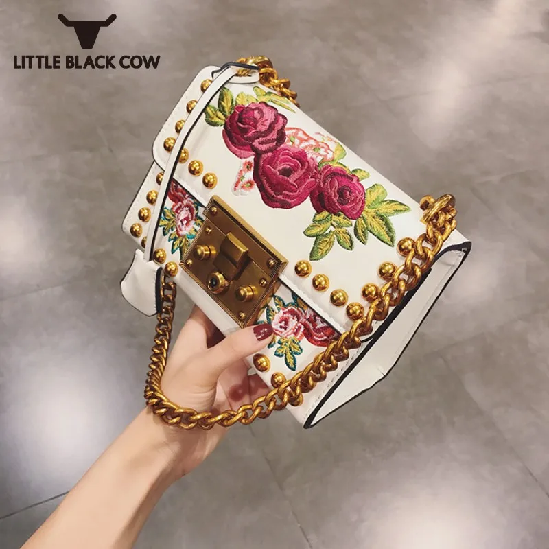

Vintage Floral Embroidery Pu Leather Bag Women Party Rivet Beads Chain Shoulder Bags Small Flap Ladies Sling Crossbody Bag White