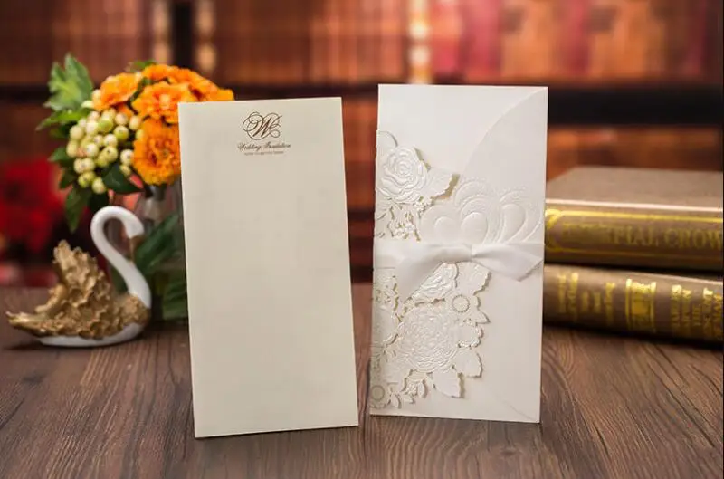 

100pcs Laser Cut Red White Gold Wedding Invitations Cards with Bronzing Heart Flowers for Engagement Bridal Shower,Customizable
