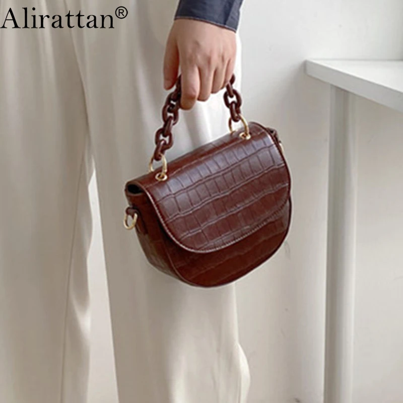

Alirattan New Crocodile Pattern Handbags Acrylic Handle Saddle Bag Fashion Women Flip Chain Shoulder Crossbody Bags Ins K176