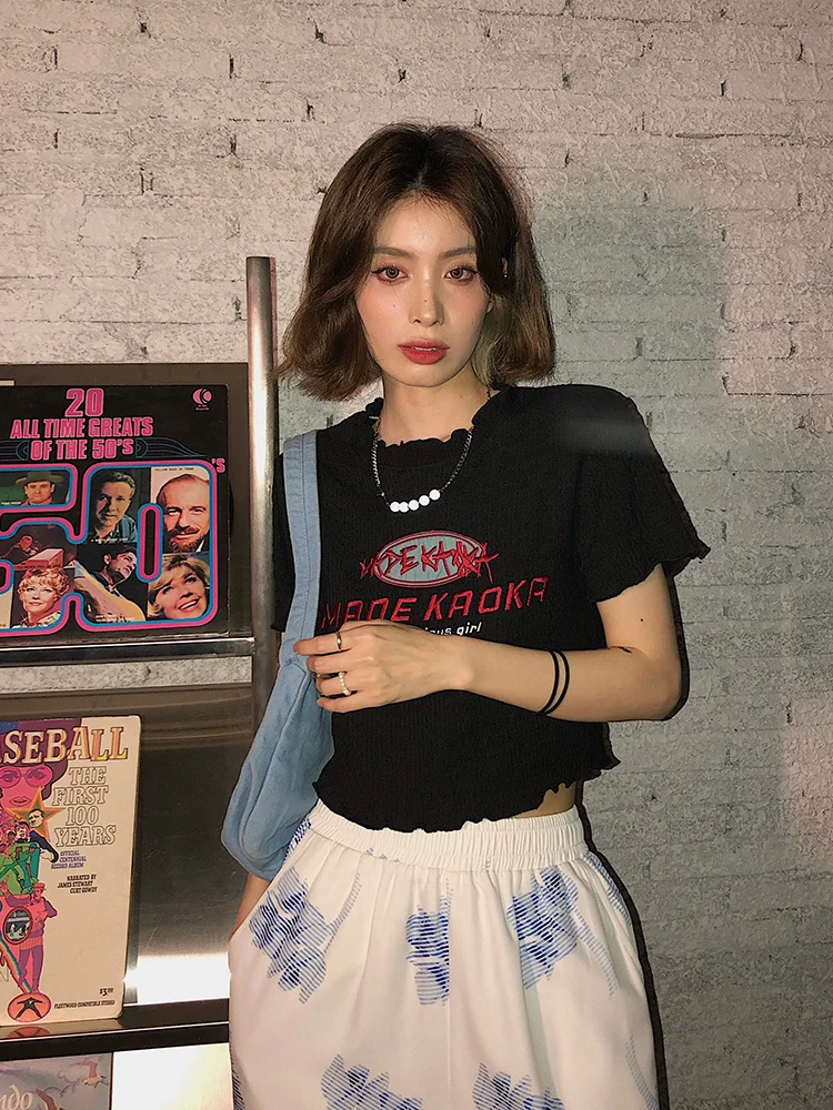 Футболка женская с коротким рукавом и вышивкой | Женская одежда