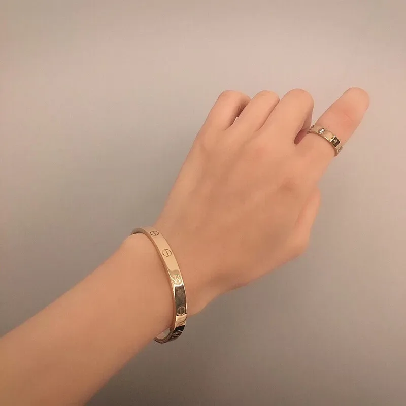 

Brand New Women Bangles Luxury Designer Fine Bracelet for Women Fashion Fine Jewelry Lover Diamond Bangles Hot Gift