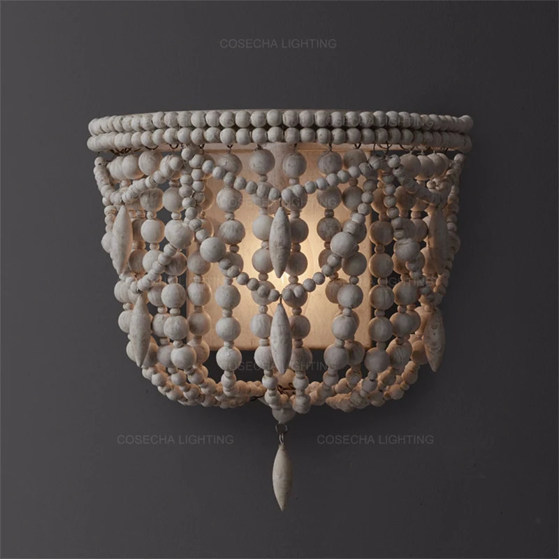 Винтажный настенный светильник с белыми деревянными бусинами французский