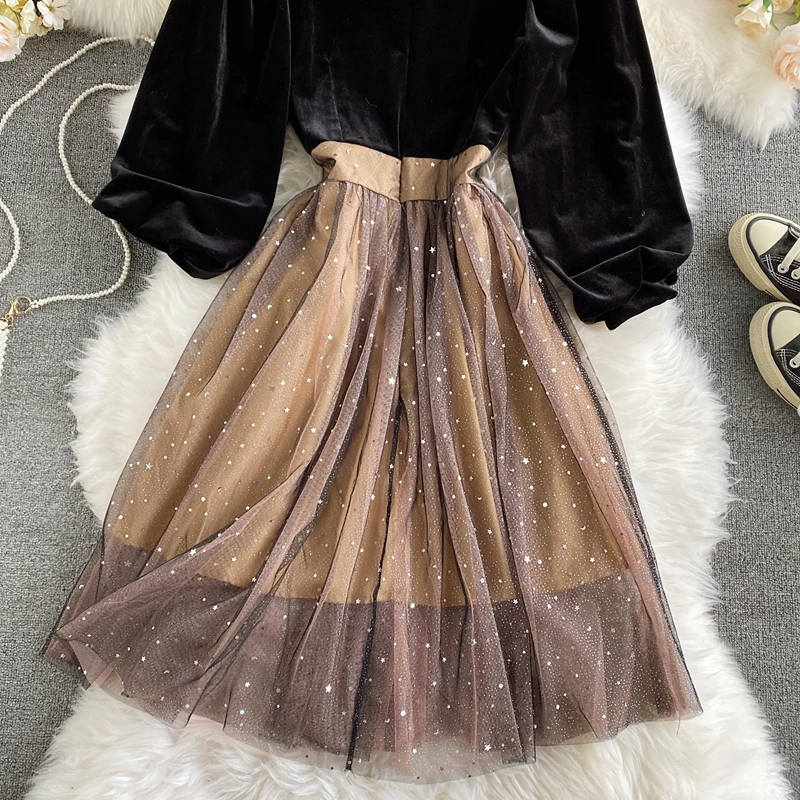 

Spring Autumn Women Velvet Patchwork Party Dress Female Sexy V-Neck Lantern Long Sleeve Vestidos High Quality 2021 New Fashion