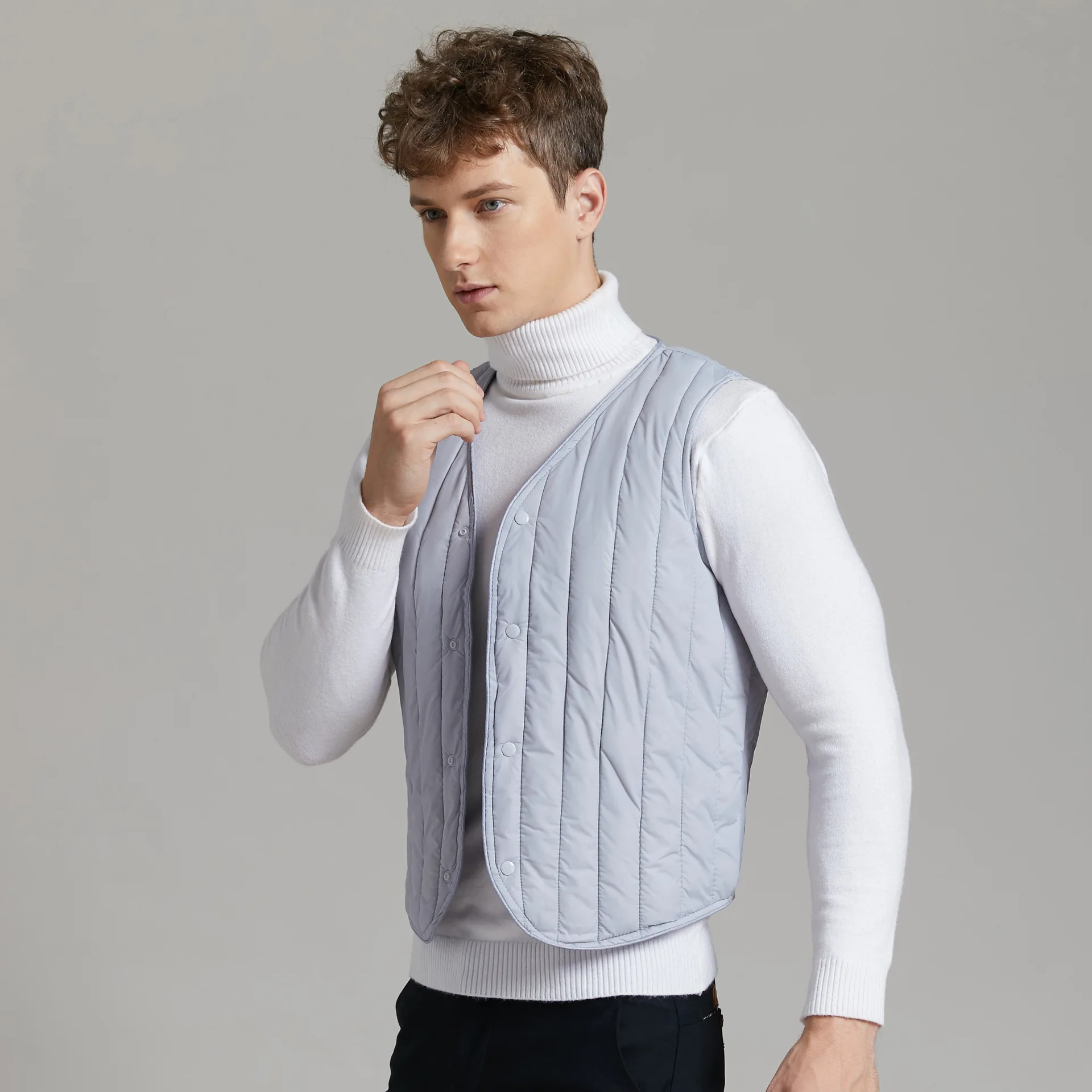

Fashion Cotton Vest Male Warm V-neck Sleeveless Quilted Coat Grey Pleated Short Vest Men Oversized Casual Boys Winter Clothing