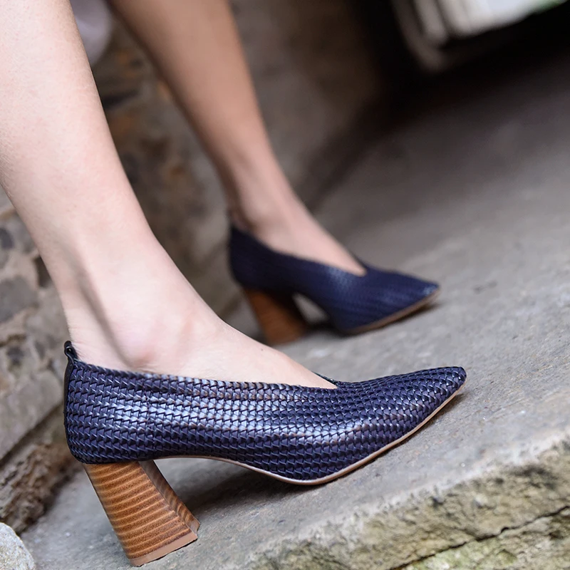 

Оригинальные плетеные женские туфли Artmu на высоком каблуке 7 см, вечерние туфли из натуральной кожи ручной работы с острым носком на толстом ...