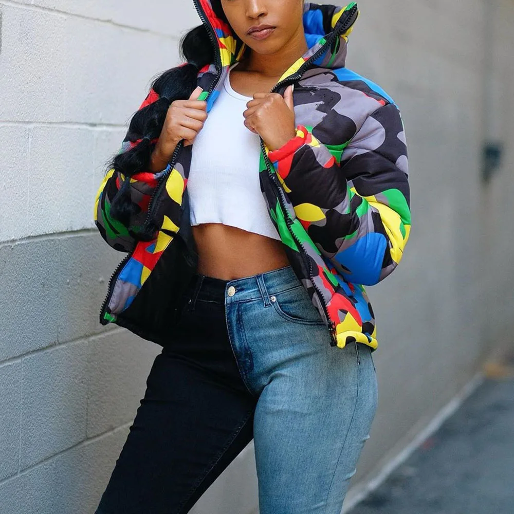 Зимний пуховик с камуфляжным принтом Женская куртка высоким воротником стеганая