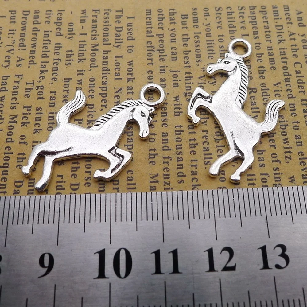 

80pcs Horse Charms 22mm x 34mm DIY Jewelry Making Pendant Antique Silver Color