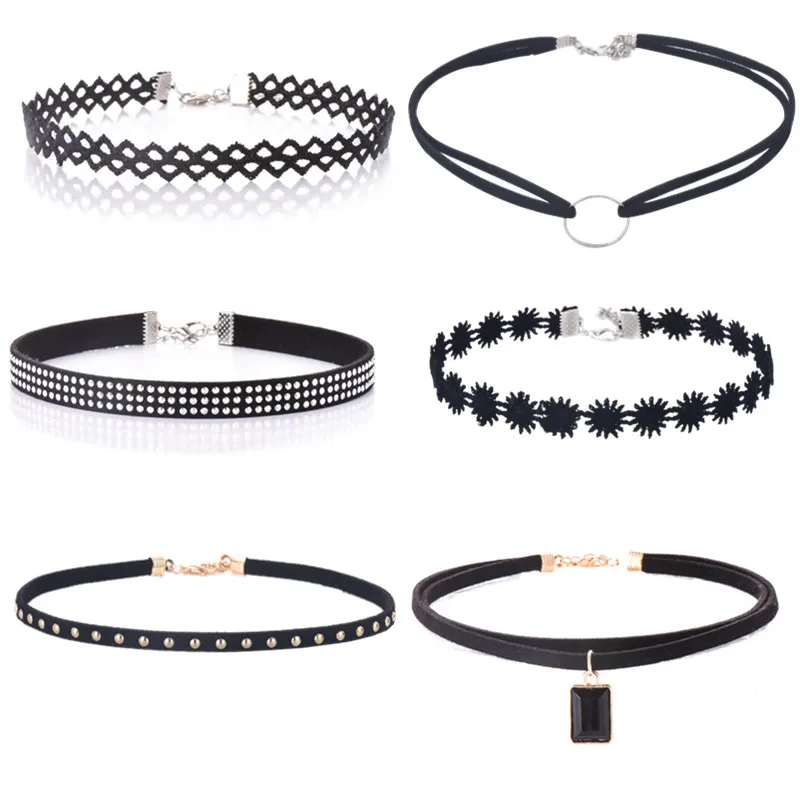 

Женский кожаный ожерелье-чокер с черными кружевами и татуировкой