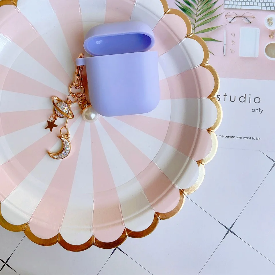 

Cosmic Astronaut Spaceman Silicone Case for Apple Airpods 1 2 Accessories Case Protective Cover Bag Box Earphone Case Key ring