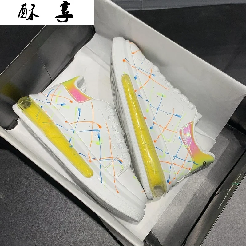 

Platform Sneakers Fluorescent White Shoes Women 2021 Spring Casual Shoes PU Leather Comfortable Graffiti Round Toe White Shoes