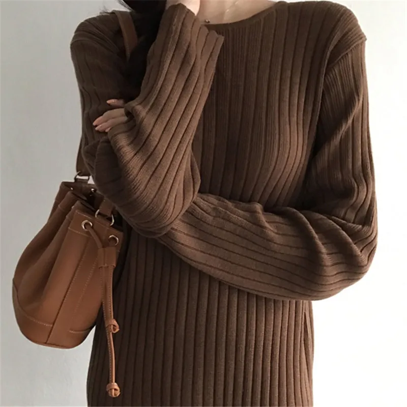 Вязаное плотное теплое однотонное осеннее женское тонкое мягкое платье с