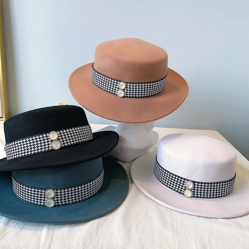 

Elegant Felt Hat Flat Wool Fedora Hat Women Pearls Ribbon Wide Brim Boater Hat Church Dress Winter Hat Ladies Derby Party Hat