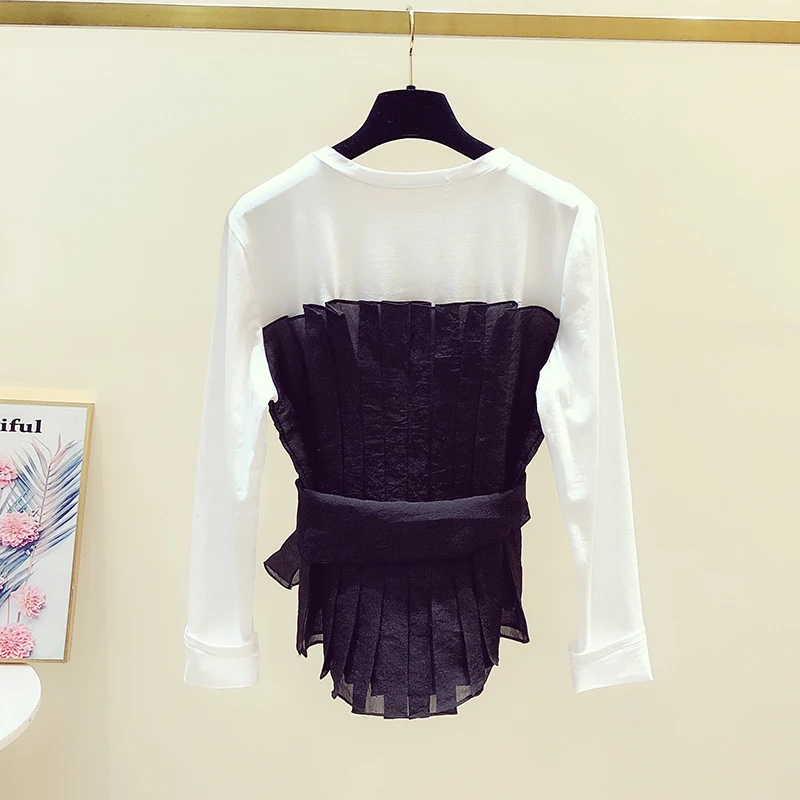 Футболка женская сетчатая составного кроя с коротким рукавом и асимметричным