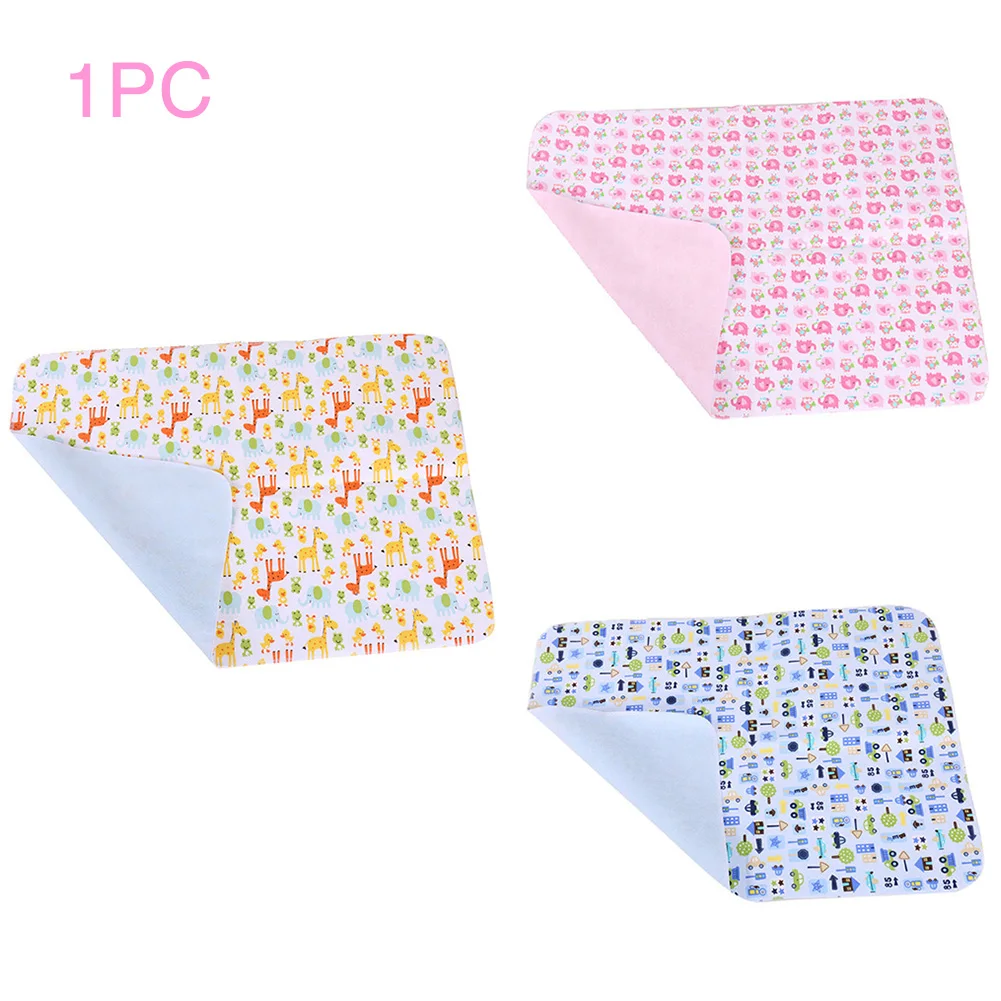 Pa&ntilde;al impermeable de 30x45cm para beb&eacute;, almohadilla aislante reutilizable con estampado de dibujos animados, cambiador de orina infantil, suave, para el hogar-2