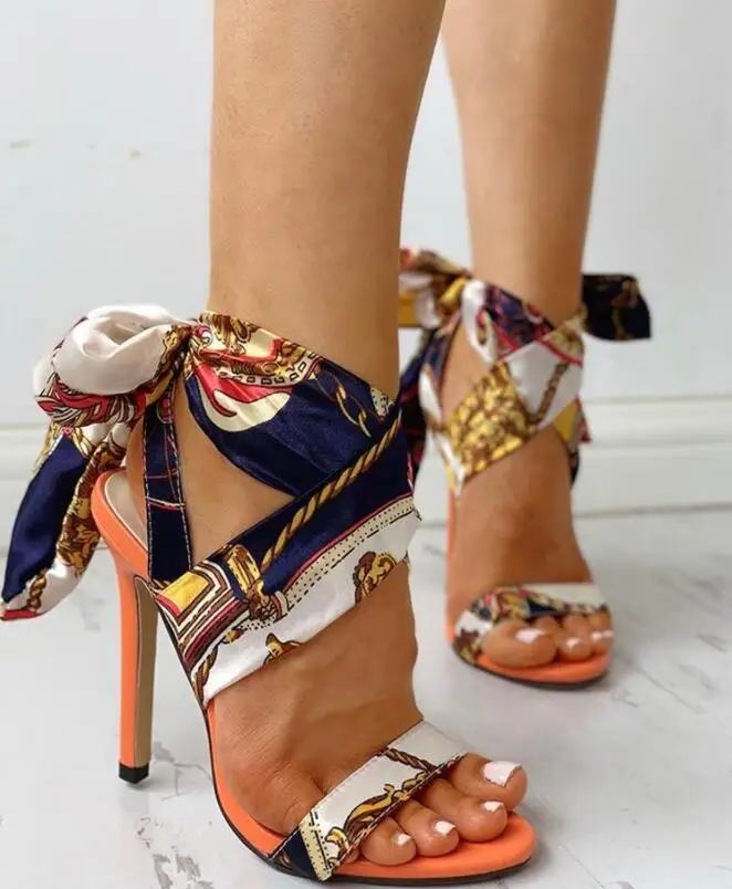 Новинка 2019 года босоножки на высоком каблуке-шпильке с ремешком пикантные