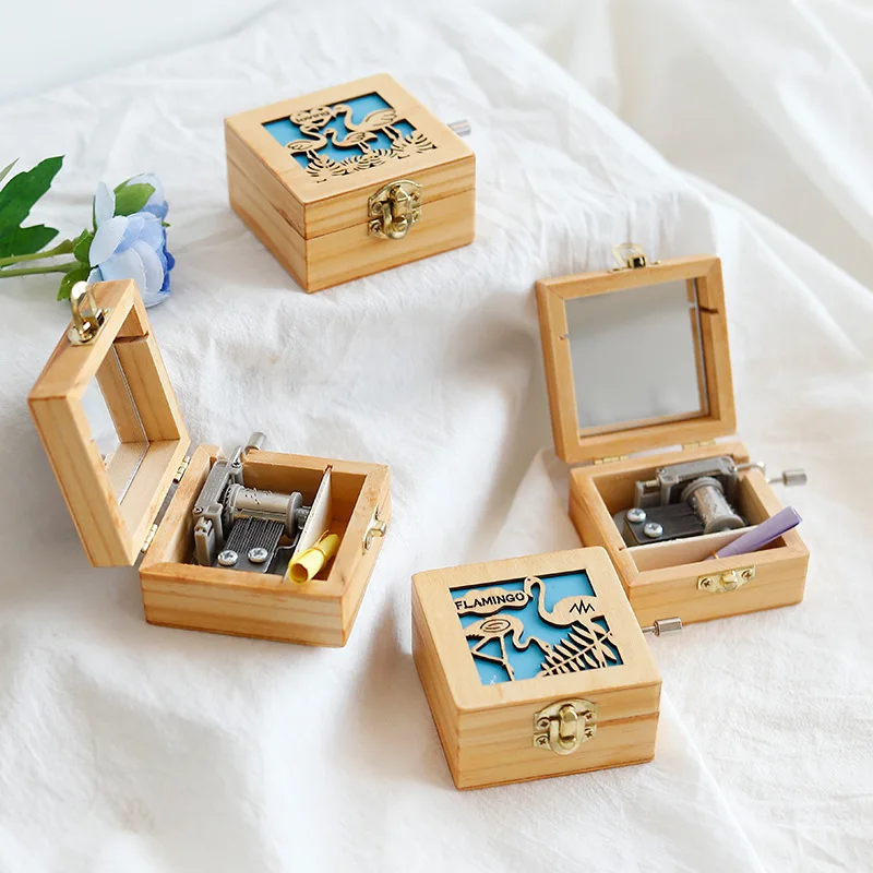 

Creative wooden flamingo hand-cranked music box children's birthday gifts for girls creative home decorations for girlfriends