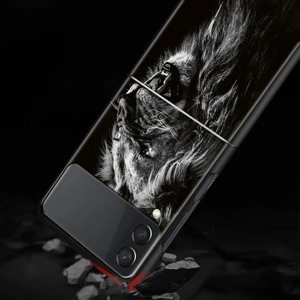 Case For Samsung Galaxy Z Flip 3 4 5G Funda ZFlip3 Luxury Black PC Hard Shockproof Back Phone Coque Shell Wolf Lion Animal