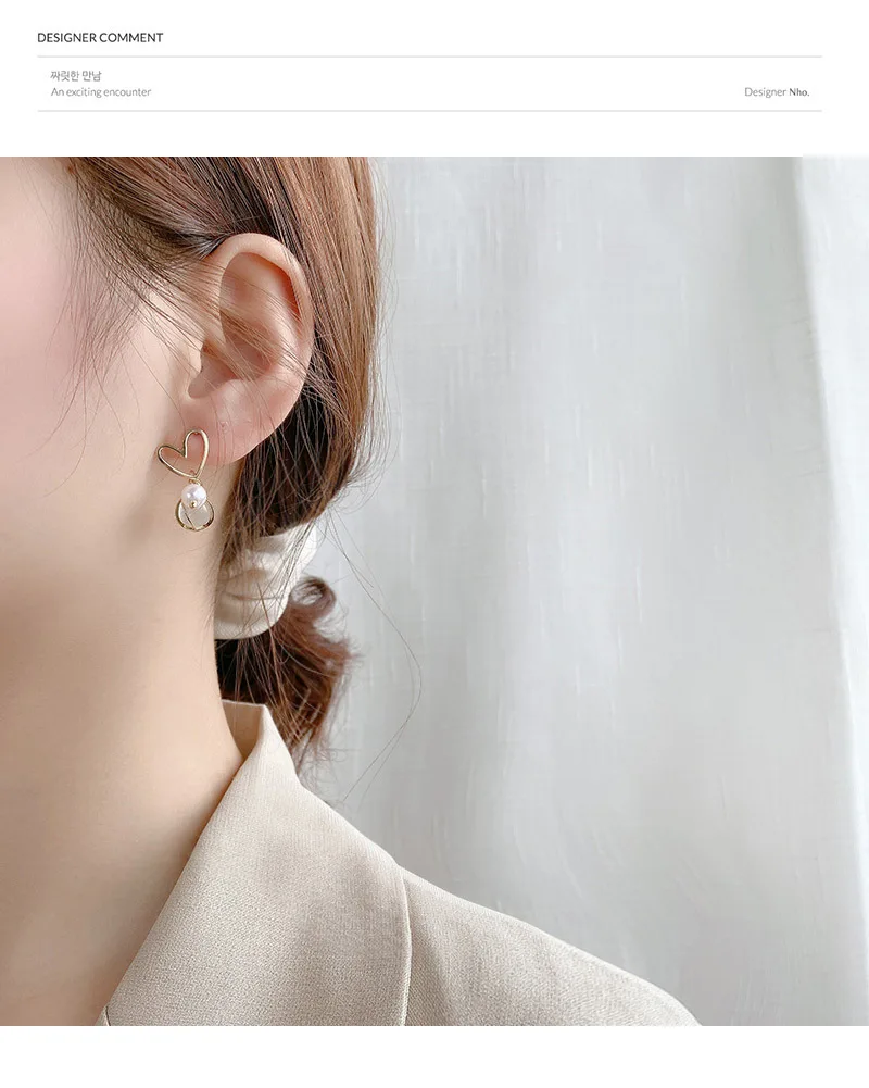 

2020 Korean version asymmetrical heart shaped pearl fashion women's earrings and Earrings accessories