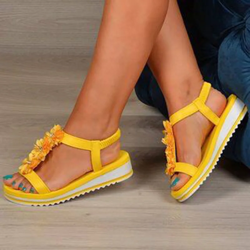 

2020 Summer New Sandals Bohemian Ethnic Feng Shui Diamond Flat Bottom Roman Beach Women's Shoes Flower Sleeve Toe Sandals Women
