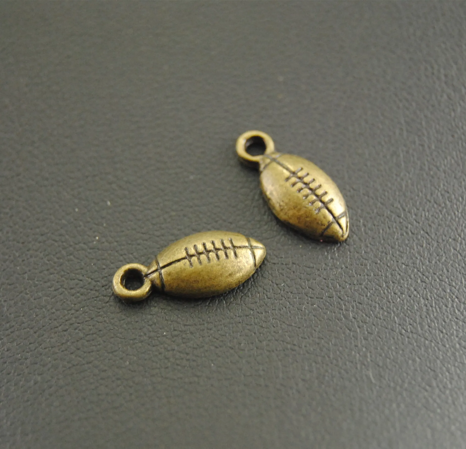 50 шт. 2 цвета металлический сплав американский футбол подвески для