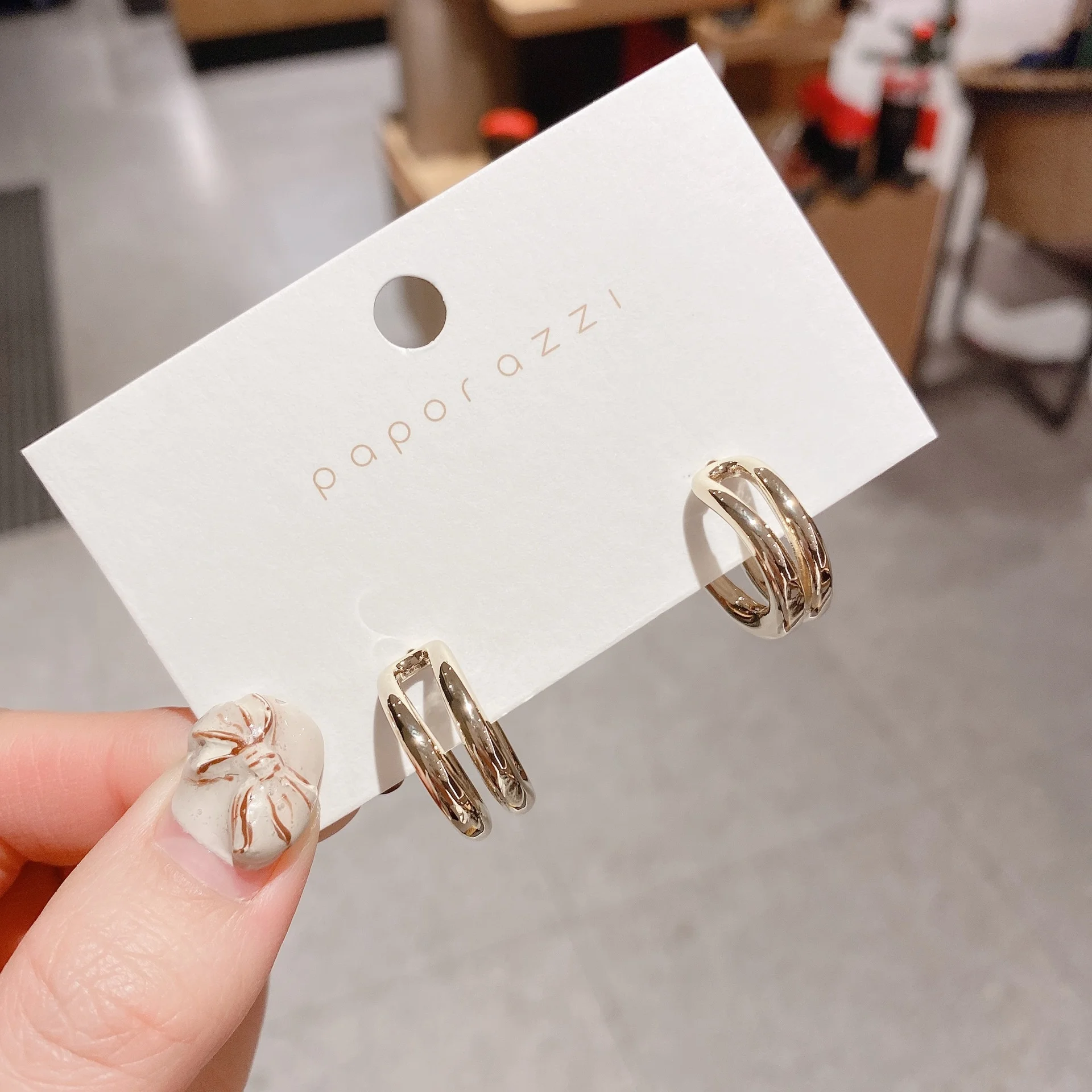 

Новые Стильные Простые геометрические серьги в европейском и американском стиле, круглая позолоченная универсальная индивидуальная модна...