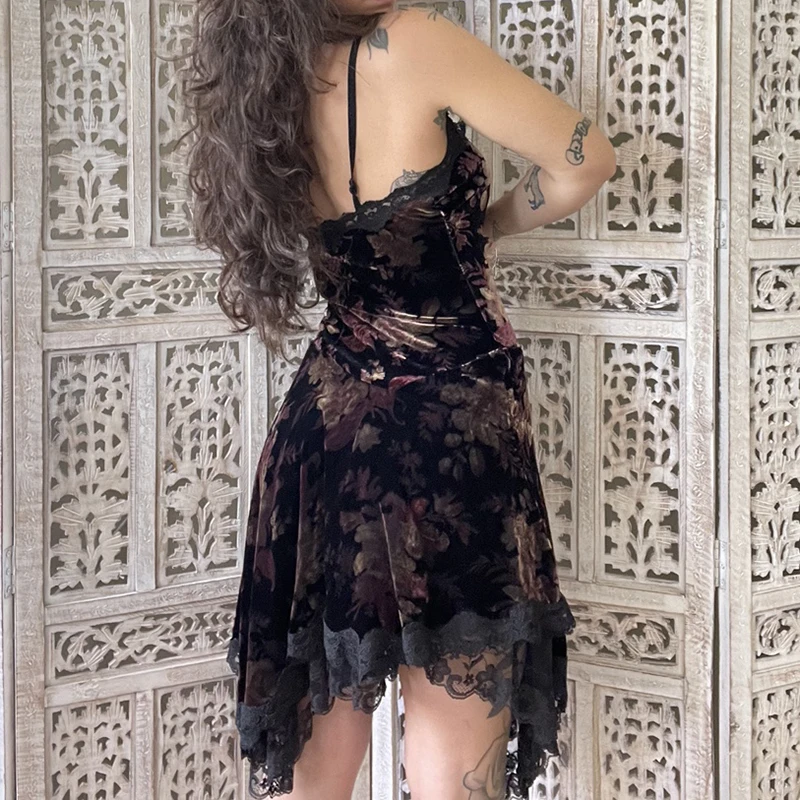 

LEOSOXS Print Velvet Irregular Spaghetti Strap Party Dresses Lace Trim Sexy Club Outfits Womens Vintage Fairycore Mini Dress