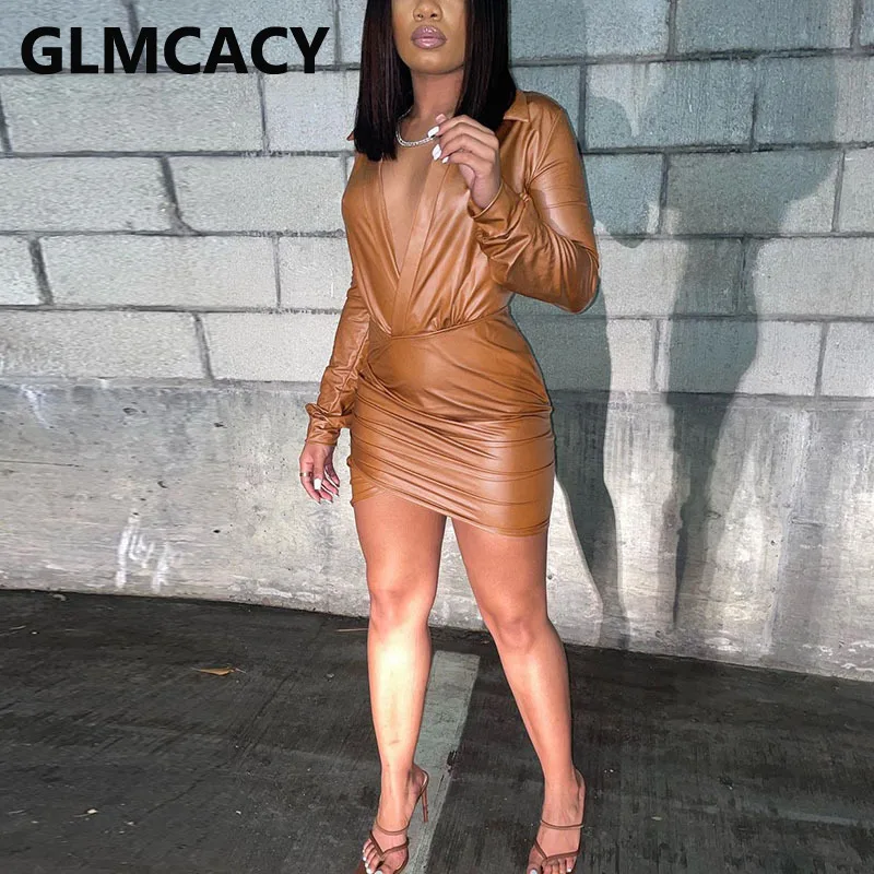 

Женское облегающее мини-платье из искусственной кожи с длинным рукавом и V-образным вырезом