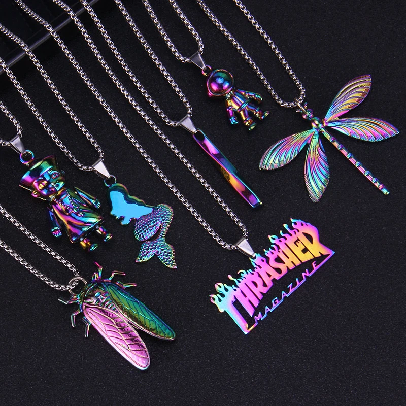 

The New Quenching Letter Spaceman Men and Women Pendant Necklace Personalized Fashion colourful Necklace Gift Jewelry wholesale