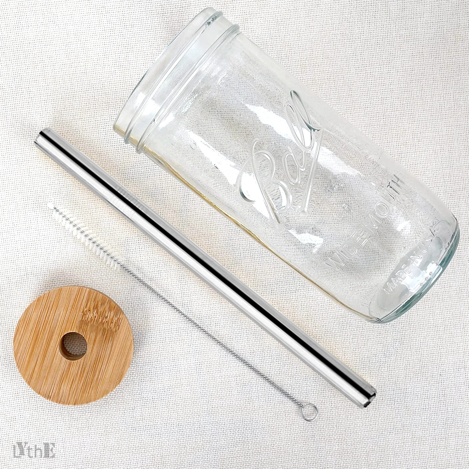 

24oz Reusable Straw Cup with Wooden Lid Smoothie Glass Cup and Straw for Bubble Tea Boba Milk Fruit Drinking Cup Clear Mason Cup