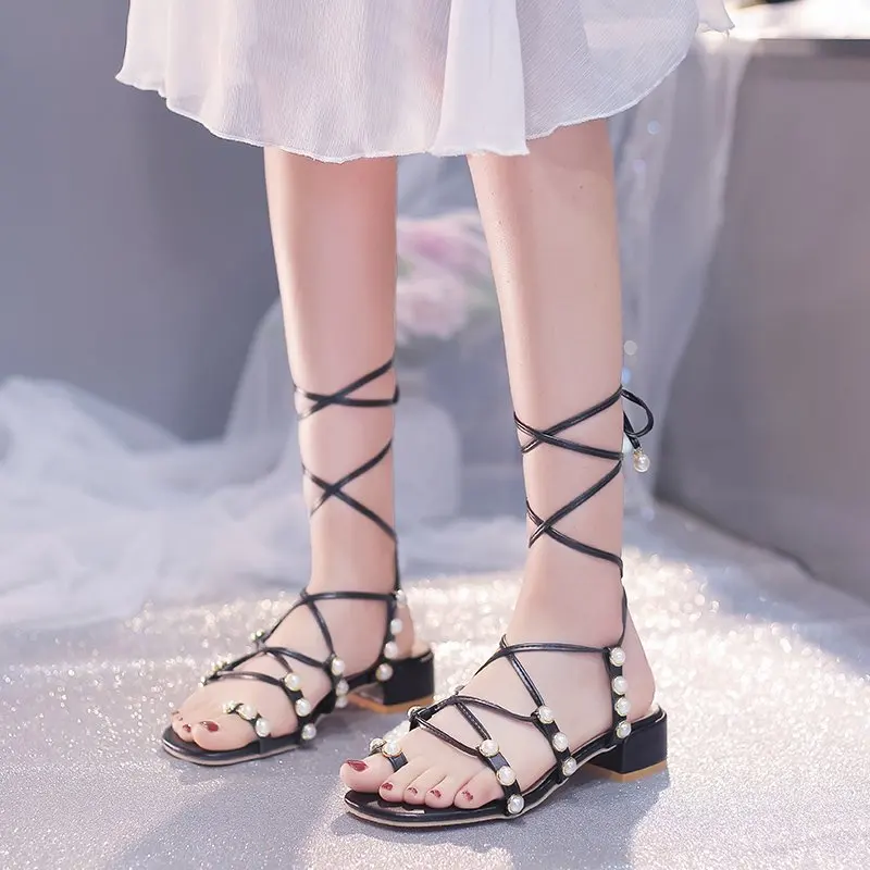 

Women Flat Sandals 2021 New Elegant Cross Tied String Bead Sandals High Square Heels Lady Pearl Lace Up Wedding Party Shoes