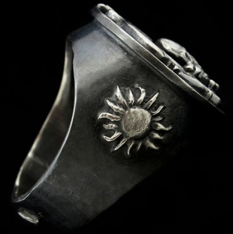 

An Ancient Skeleton Ring for Men Retro Punk Domineering Skull Freemasonry Men's Ring