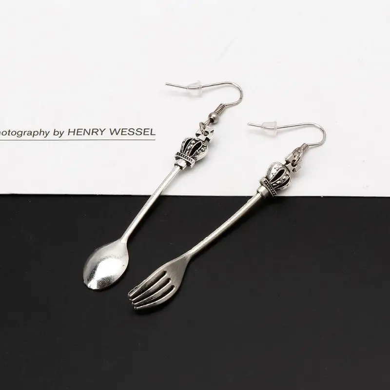 Асимметричные серьги в стиле Харадзюку вилка треугольник линейка античное