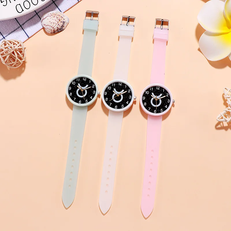 

Female students luminous constellation male and female students watch contracted the fan electric children table