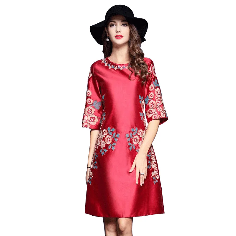 

National style large embroidery skirt