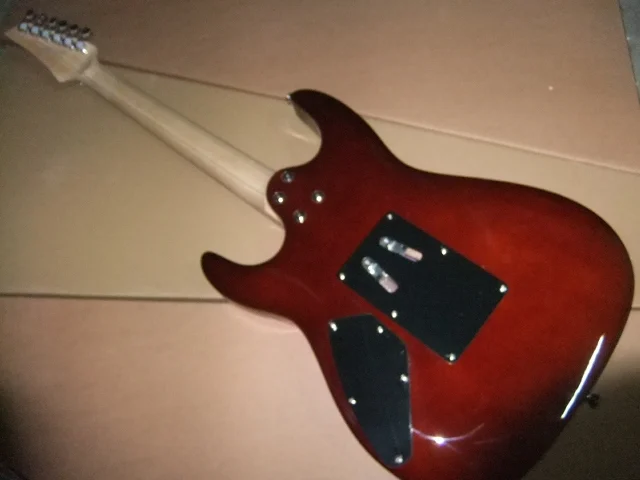 Оптовая продажа Новое поступление 6 строка Электрогитары 3 Звукосниматели в