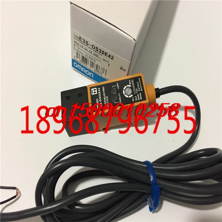 FREE SHIPPING E3S-DS30E42 E3S-DS30B42 Diffuse reflection inductive switch of photoelectric sensor