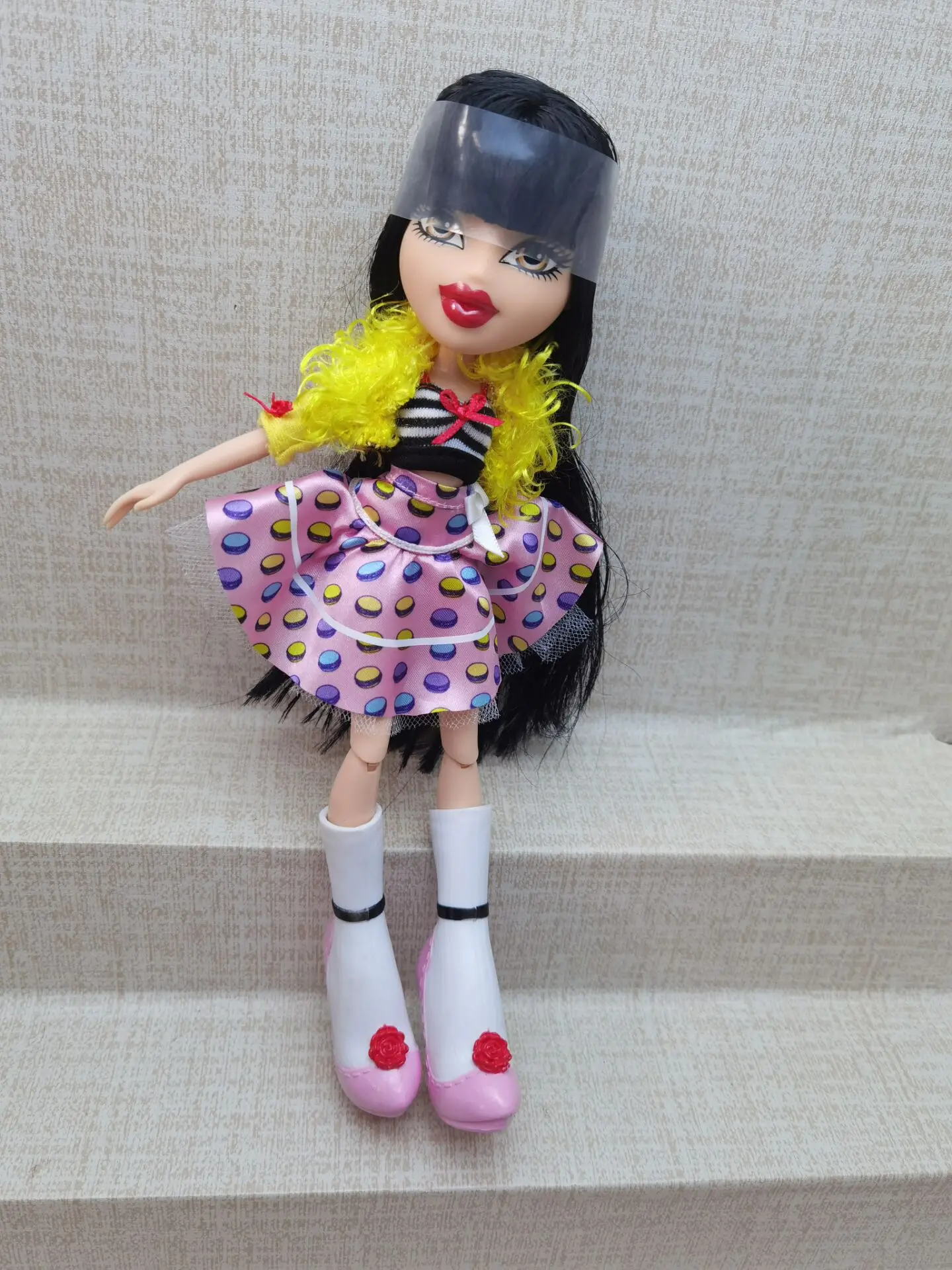 

High quality Fashion Action Figure original Bratz Doll red hair and Beautiful clothes dress up doll Best Gift for Child